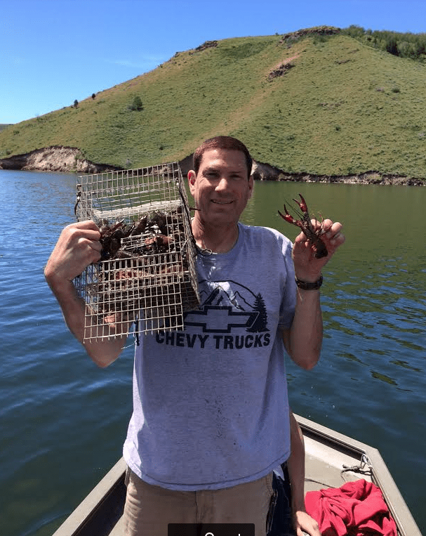 Mike from Crayster crawfishing on the lake